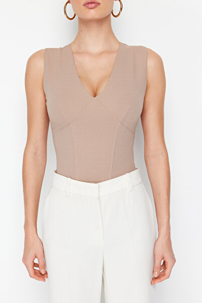 Trendyol Collection Βιζόν πλεκτό σώμα με κουμπωτή λαιμόκοψη TWOSS24BD00007