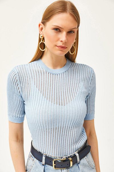 Olalook Babyblaue Strickbluse mit Rundhalsausschnitt, Streifen und durchbrochener Stickerei für Damen BLZ-19002532