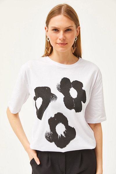 Olalook Women's Ecru Daisy Printed Comfortable Fit T-Shirt TSH-19000783