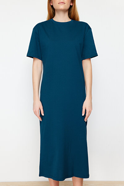Trendyol Collection Плаття-футболка Petrol Duz 100 бавовна з розрізом Детальний зсувРозслаблений крій міді TWOSS24EL00140