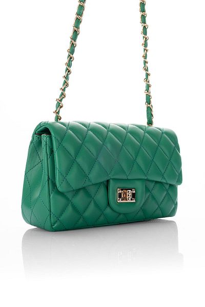 Getcho Yates Women's Quilted Chain Strap Crossbody Bag