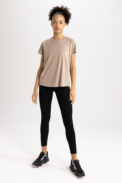DeFacto Fit Comfort Fit Crew Neck Αθλητικό κοντομάνικο T-shirt Z6563az23sp