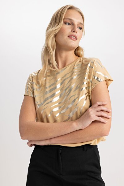 DeFacto Παραδοσιακό κοντομάνικο μπλουζάκι με λαιμόκοψη Zebra Print Z6451az23sp