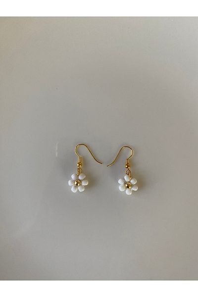 Stoneday White Bead Daisy Gold Detailed Dangle Earrings