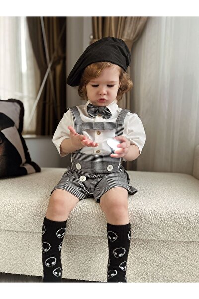 favorimkids طقم سالوبيت حريم قصير بثلاث قطع، بأربعة أزرار، يشمل السالوبيت وال...
