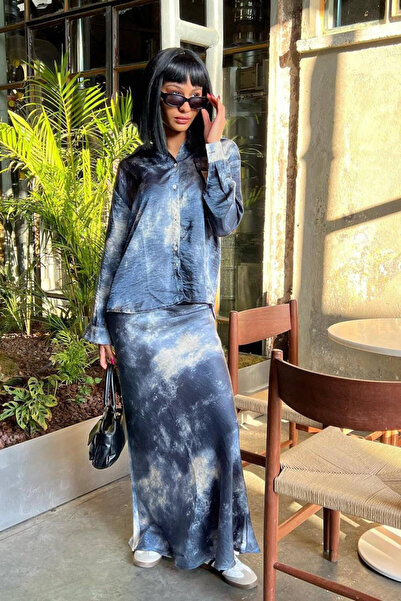 Bipantolon Women's Night Blue Printed Shirt Skirt Set