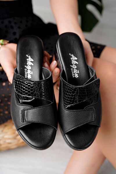 Akgün Terlik Women's Genuine Leather Black Slippers
