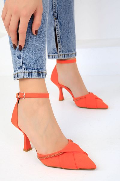 SOHO Orangefarbene klassische Damenschuhe mit Absatz aus mattem Satin 18899