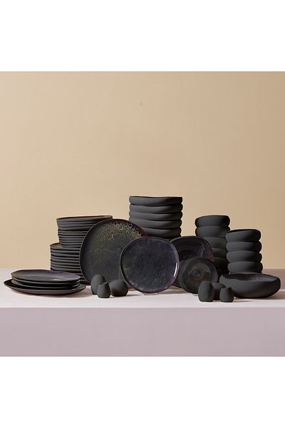 Karaca Streamline New Galactic Stoneware Geschirrset, 59-teilig, 12 Personen, Schwarz