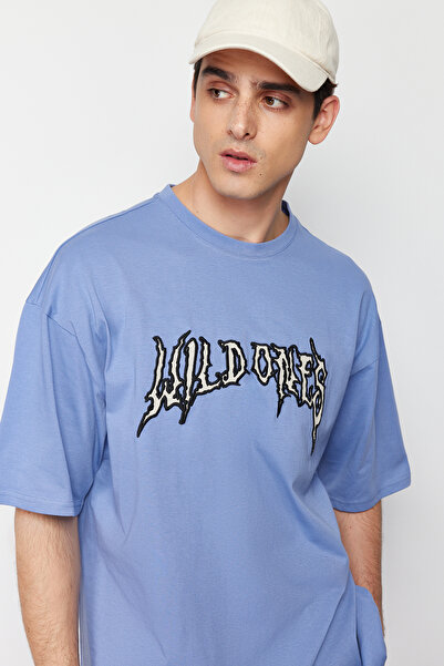 Trendyol Collection Oversize modré tričko z vyšívané látky - 100% bavlna TMNSS24TS00101