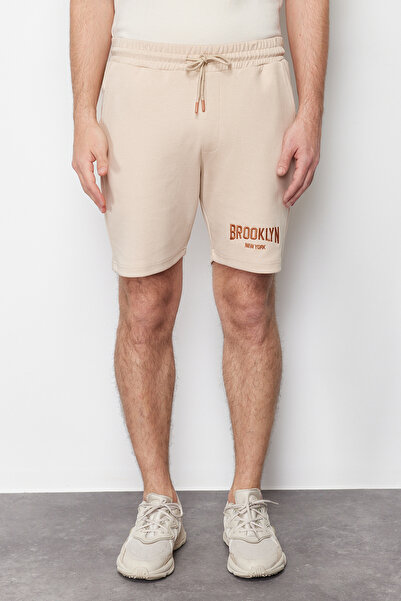 Kolekcia Trendyol Tok šortky s pravidelným strihom Brooklyn-City – elastický pás, TMNSS24SR00025