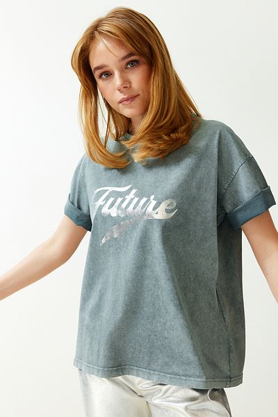 Trendyol Collection Gray Slogan Printed Washed Relaxed/Comfortable Fit Crew Neck Knitted T-Shirt Twoss24Ts00107