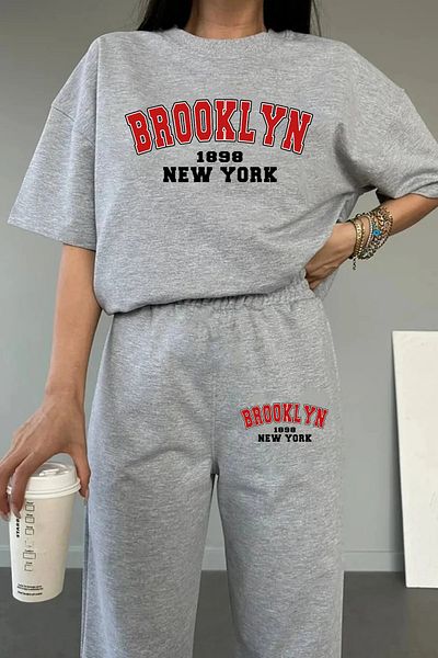 Pisa Art Μπλουζάκι Brooklyn New York σε γκρι χρώμα Oversize - Συνδυασμός παντελονιού