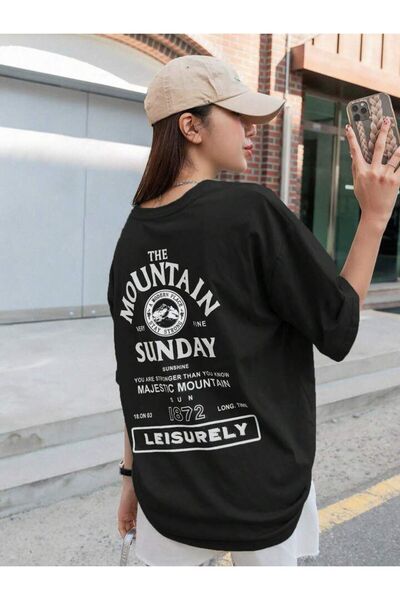 LOUİSA Tricou negru pentru damă, cu imprimeu Mountain Sunday, cu decolteu roșu