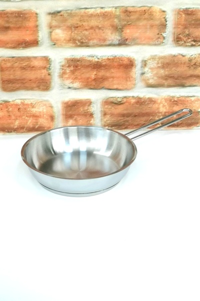 ELEGANCEV مقلاة فولاذية بقاعدة كبسولة - مقلاة بيض - مقبض معدني - 20 سم