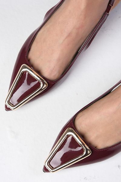 Mio Gusto Milena Burgundy Color Lakovaná kůže Miniaturní dámské boty na podpatku s kovovou přezkou