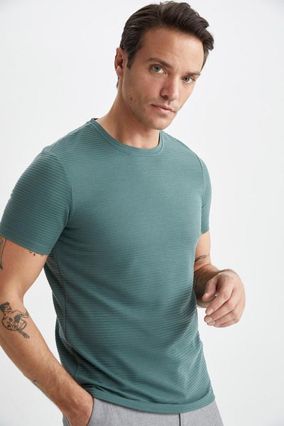 DeFacto Slim Fit Crew Neck T-shirt M6608az23sp