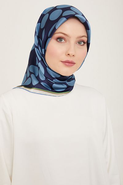 Armine EșARFĂ DE MĂTASE ARMINE 9156D (SURA)