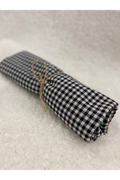 Kozalak مفرش طاولة من القماش باللون الأسود من Gingham مع خياطة