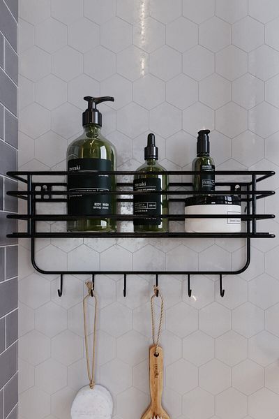 boz concept home Πολυτελής οργάνωση μπάνιου με αυτοκόλλητο 6 γάντζους, ράφι σαμπουάν