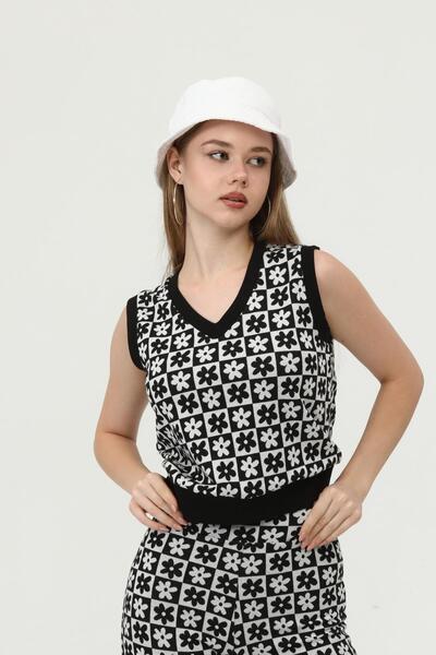 Miss Murem Checkerboard Pattern V-Neck Sweater-black Gray