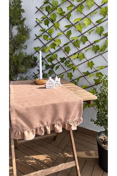 Decamor home Винтидж бегач с волани и млечен кафе