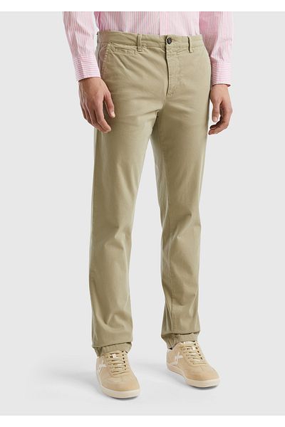 United Colors of Benetton Men's Khaki Slim Fit Chino