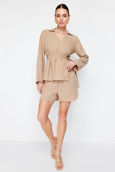 Trendyol Collection Mink Colored Pocketed Woven Shorts - Elastic Waist TWOSS24SR00039