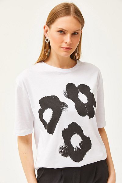 Olalook Women's Ecru Daisy Printed Comfortable Fit T-Shirt TSH-19000783