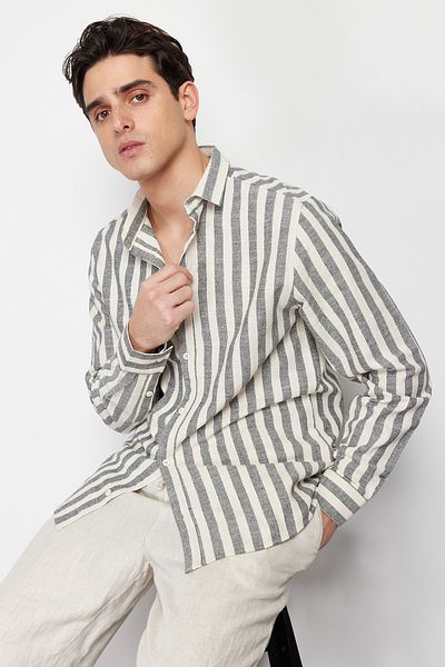 Trendyol Collection Antazida-Hemd mit Streifen und normaler Passform - TMNSS24GO00048