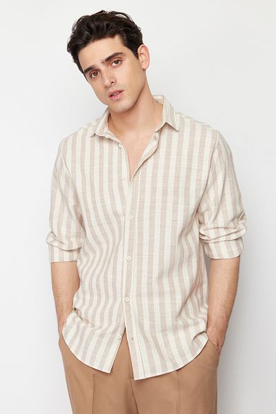 Trendyol Collection Gestreiftes Hemd mit normaler Passform - Stein TMNSS24GO00048