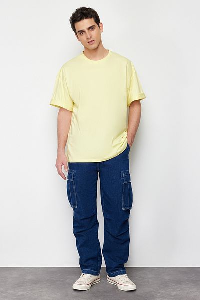 Trendyol Collection Gelbes Oversize/Wide Cut T-Shirt aus 100 % Baumwolle TMNSS22TS0318
