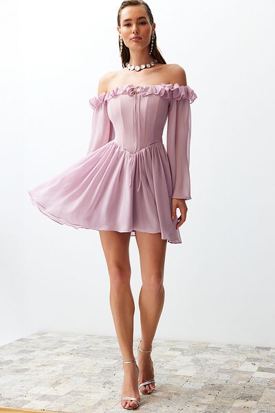 Trendyol Collection Abendkleid aus Chiffon mit Volant „Dried Rose“ – A-Schnitt, gefüttert, kurz, stilvoll TPRSS23EL00096