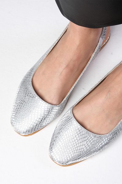 Mio Gusto Balerina de damă Ally Silver Color cu model de piele de șarpe cu vârf tocit
