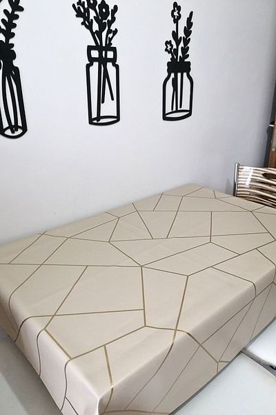 ELEGANCEV ПОДЧЕРТАНА ПОКРИВКА ЗА МАСА ОТ КВАДРАТНА-КРЪГЛА-ПРАВЪГЪЛНА