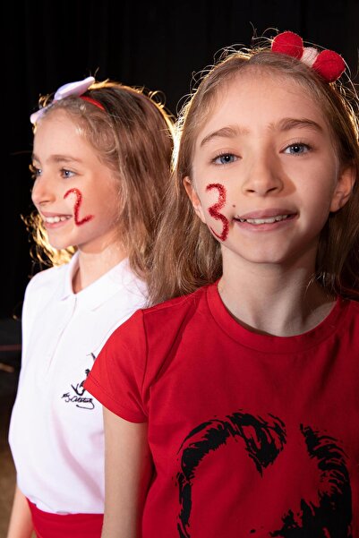 DeFacto Kız Çocuk Atatürk Baskılı Kısa Kollu Kırmızı Tişört W9496a622sm