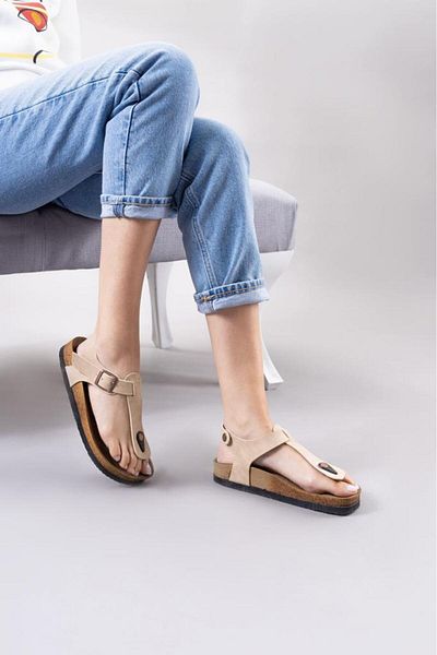 Getcho Larindo Beige Wildleder-Flip-Flops-Sandalen