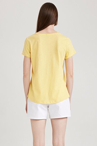 DeFacto V nyakú, normál szabású, rövid ujjú pamut póló - K1507az23sm