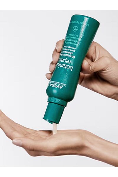 Aveda 1000ml Botanical Repair Shampoo - Hair Salon Keyizmir for Elegant Hair