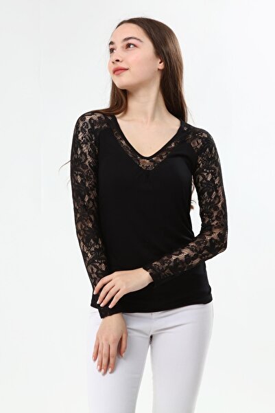 Miss Murem V-Neck Lace Embroidered Blouse-black