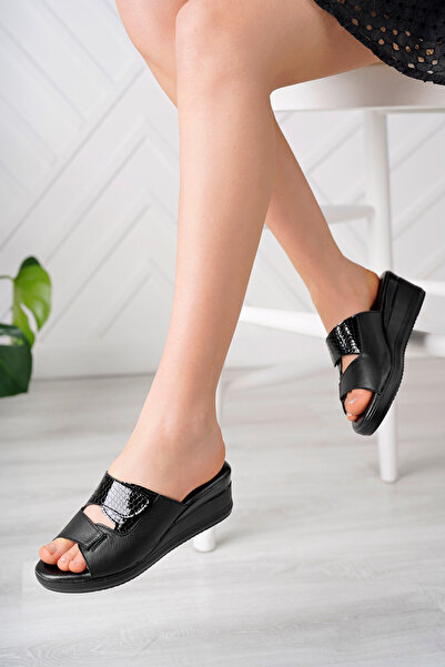 Akgün Terlik Women's Genuine Leather Black Slippers