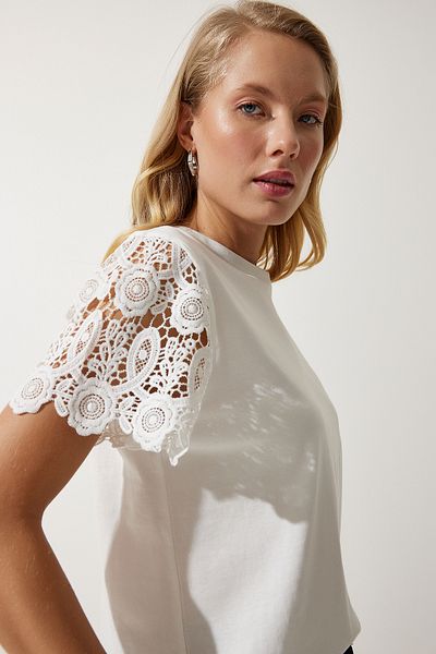 Happiness İstanbul Women's Ecru Guipure Sleeve Knitted Blouse HF00450