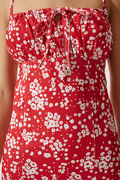 Happiness İstanbul Damska letnia sukienka z dzianiny w jaskrawo-biało-czerwonym kolorze z kwiatowym rozcięciem CI00029