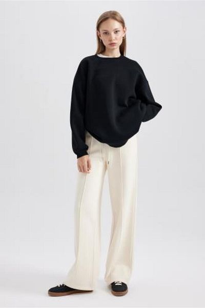 DeFacto Oversize Fit Crew Neck Thick Sweatshirt Y1346az23wn