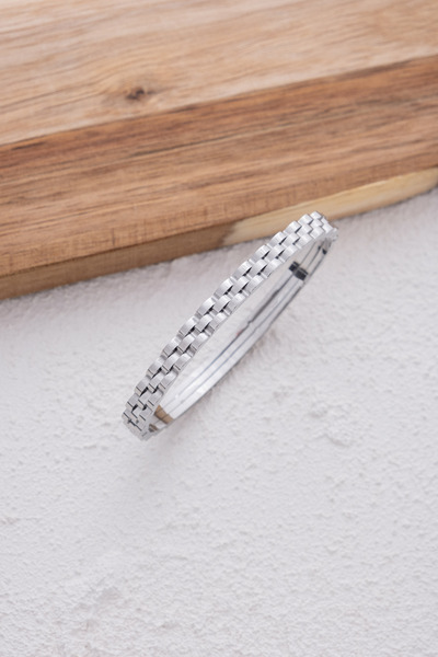 ByFlorya Jewelry سوار ساعة من الفولاذ الفضي المقاوم للتشويه مقاس 18 سم