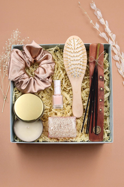 Trendmiya Metal Kutulu Mum & Tütsü & Ahşap Tarak & Kabak Lifli Sabun & Pastel...