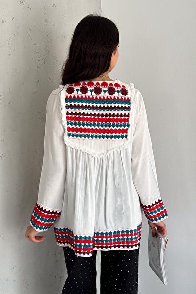 FEMELLE Jachetă de damă, cu ciucuri, brodate autentică