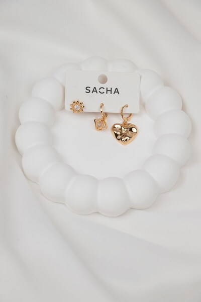 Sacha Accessories مجموعة أقراط ذهبية على شكل قلب وزهرة
