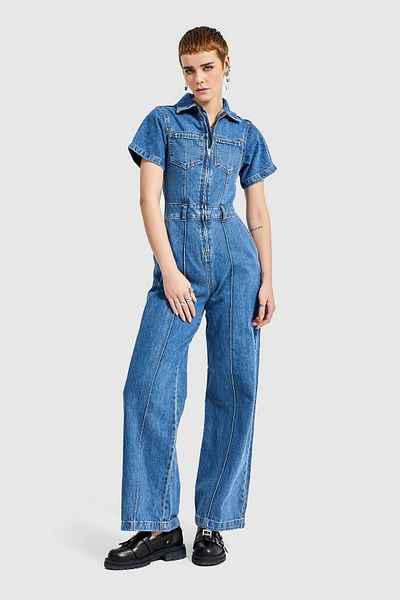 its basic Women's Blue Color 100% Cotton Front Zippered Wide Leg Jumpsuit Slopet