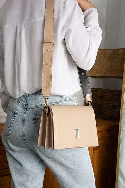 HONEY BAG GEANT DE BRAȚ ȘI DE UMĂR MISTY SQUARE MODEL CLASIC MINK